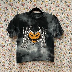 EUC Halloween Cropped T-Shirt